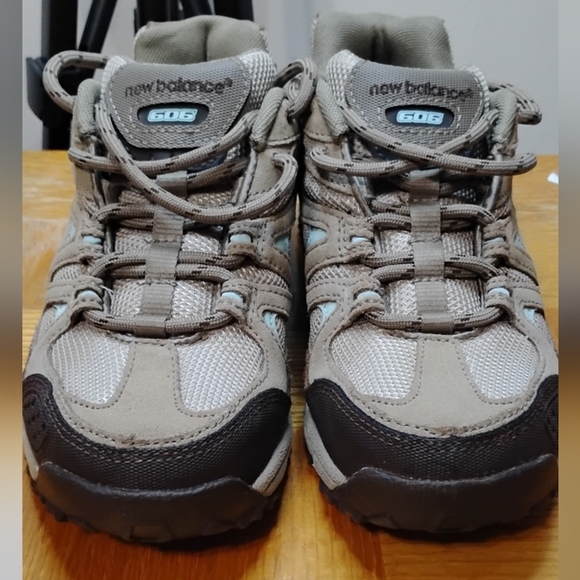 New Balance 606 Brown Trail Hiking Walking Athletic Shoes Women’s 7 size - Picture 4 of 16